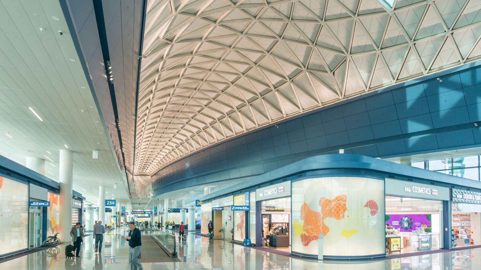Enormous airport with vertical gardens and waterfalls to become the ‘world’s busiest’ – as Heathrow moves UP to No.2