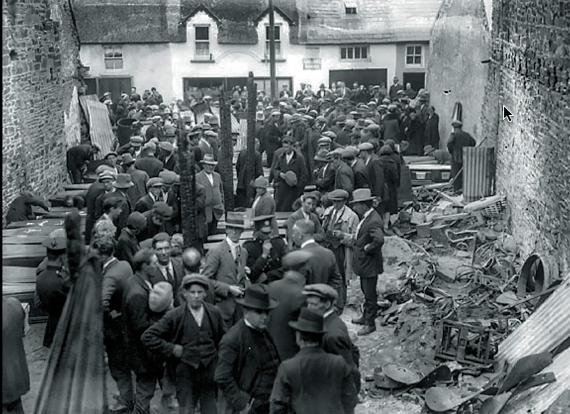 Entire community was traumatised by Dromcollogher cinema fire, bishop tells centenary mass