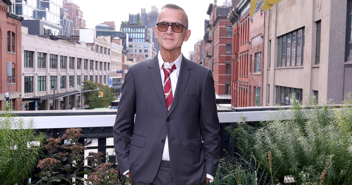 Fashion council president grabs PETA protester at New York Fashion Week