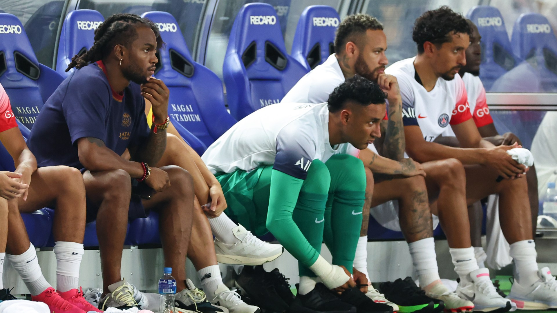 Former Premier League star and legendary wonderkid released on deadline day free transfer in brutal blow