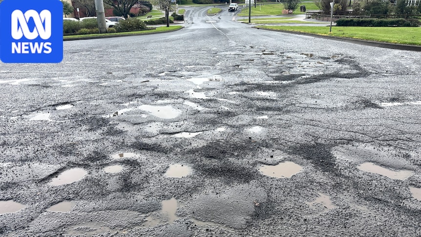 Former VicRoads staff blame privatisation for state's crumbling roads