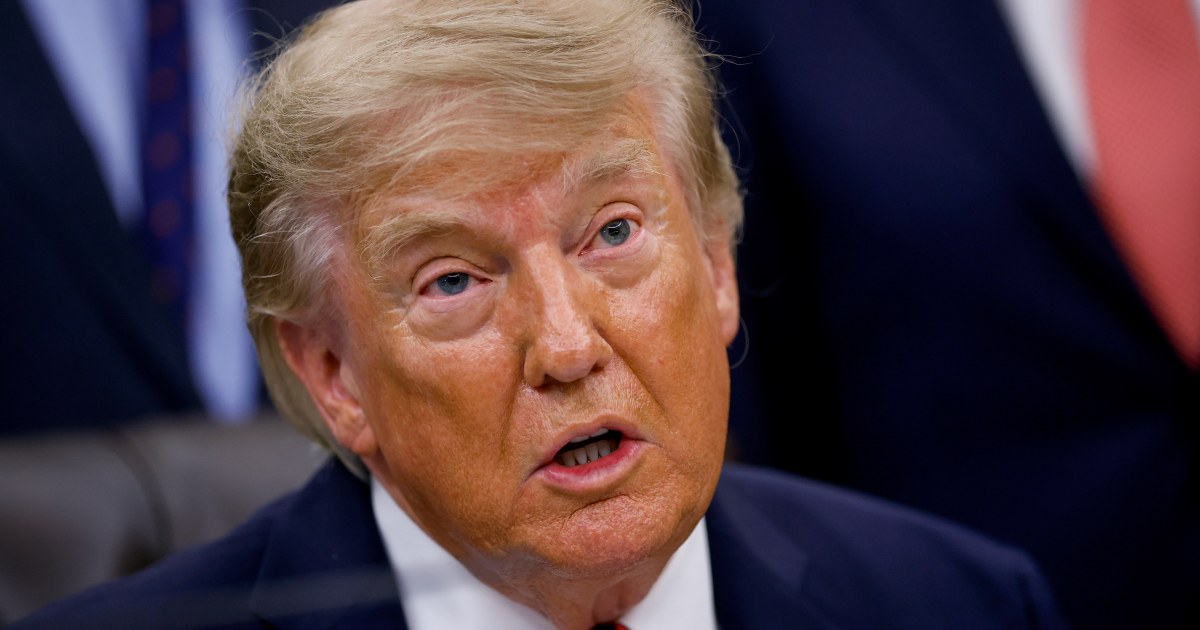 Former podcaster charged with threatening to kill Trump
