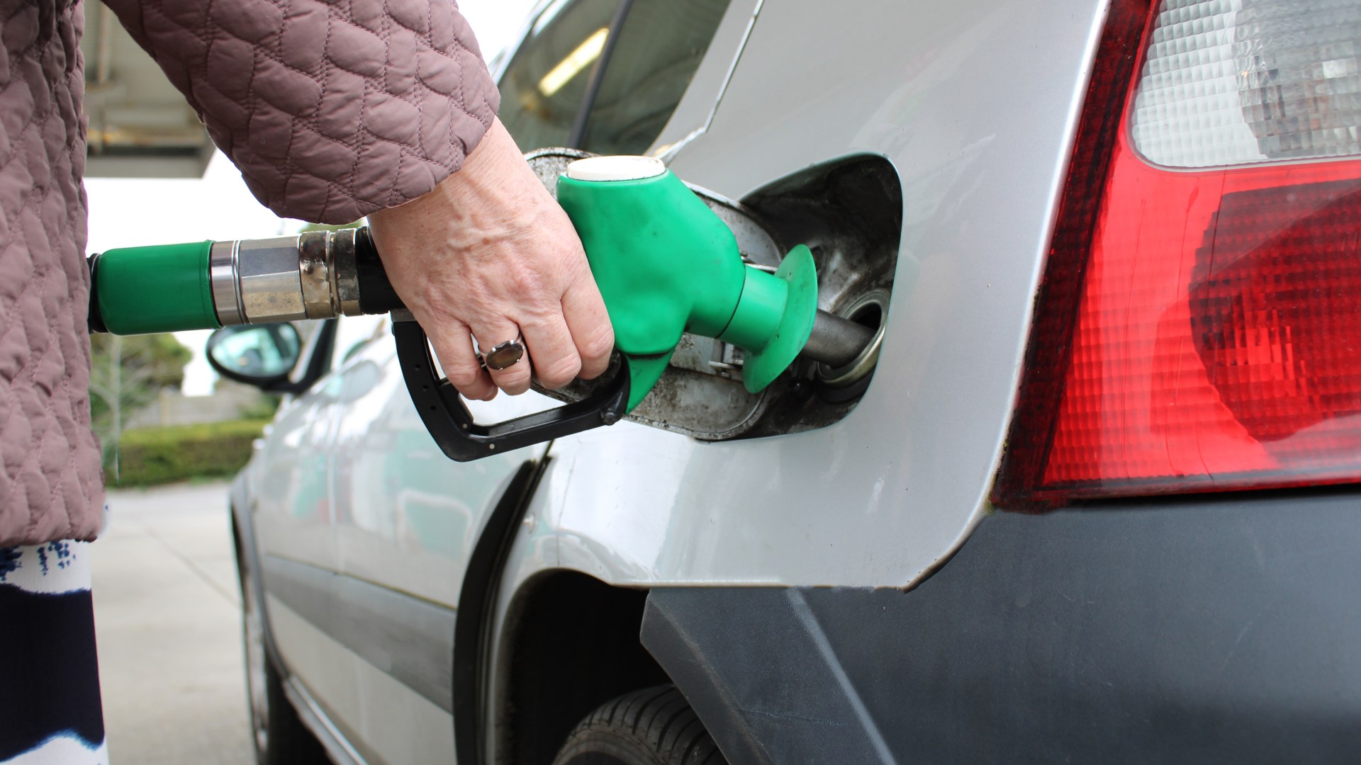 Four in five Brits demand fuel duty freeze or cut at Budget amid fears higher costs will push up food prices