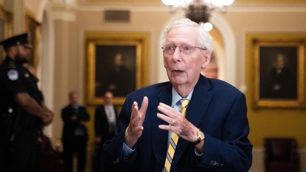 Frail Mitch McConnell returns to the US Senate
