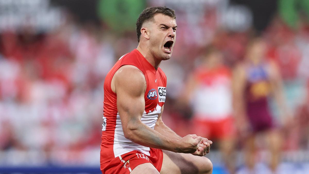 Fremantle Dockers facing massive call on who to play on Sydney Swans forward Tom Papley in preliminary final