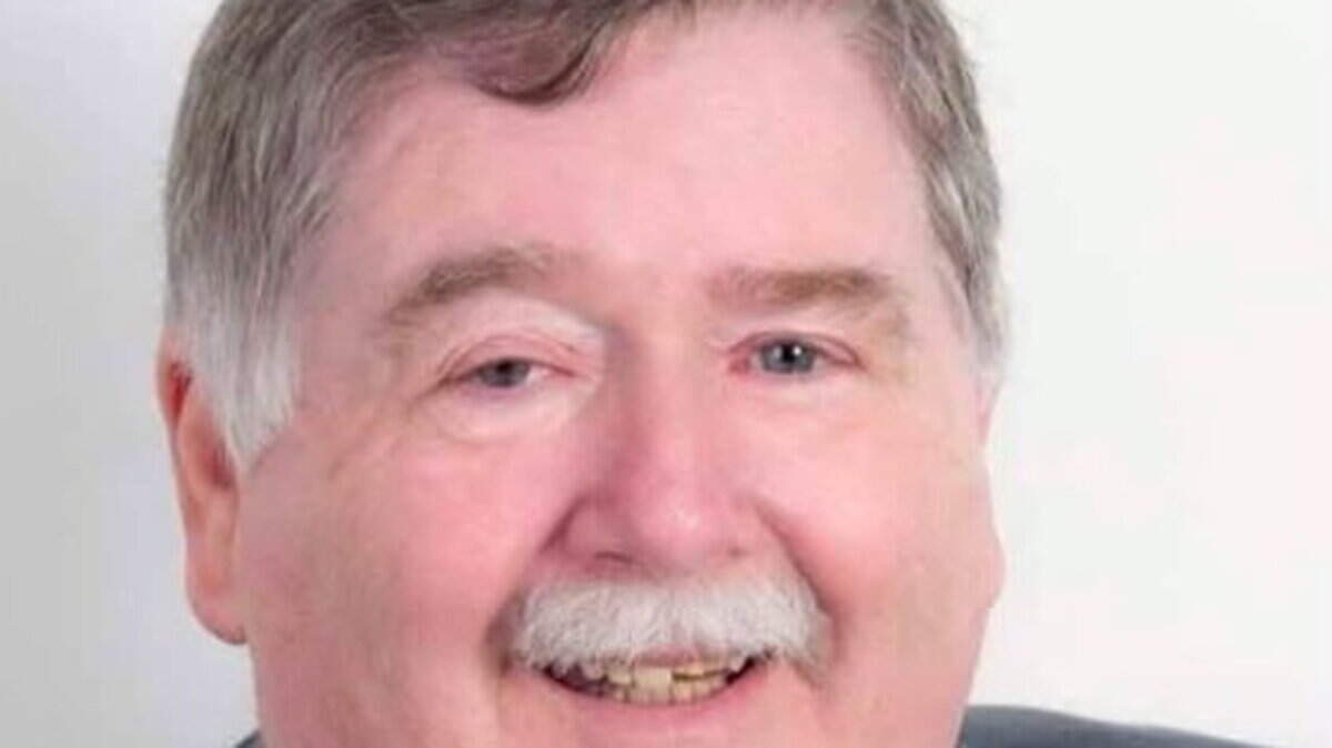 Funeral of former Donegal senator hears of his desire to help others and his love for his family