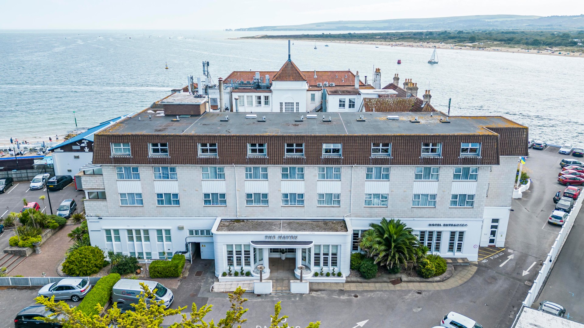 Furious locals hit out at plans to bulldoze historic hotel as residents blast ‘disgusting act of vandalism’