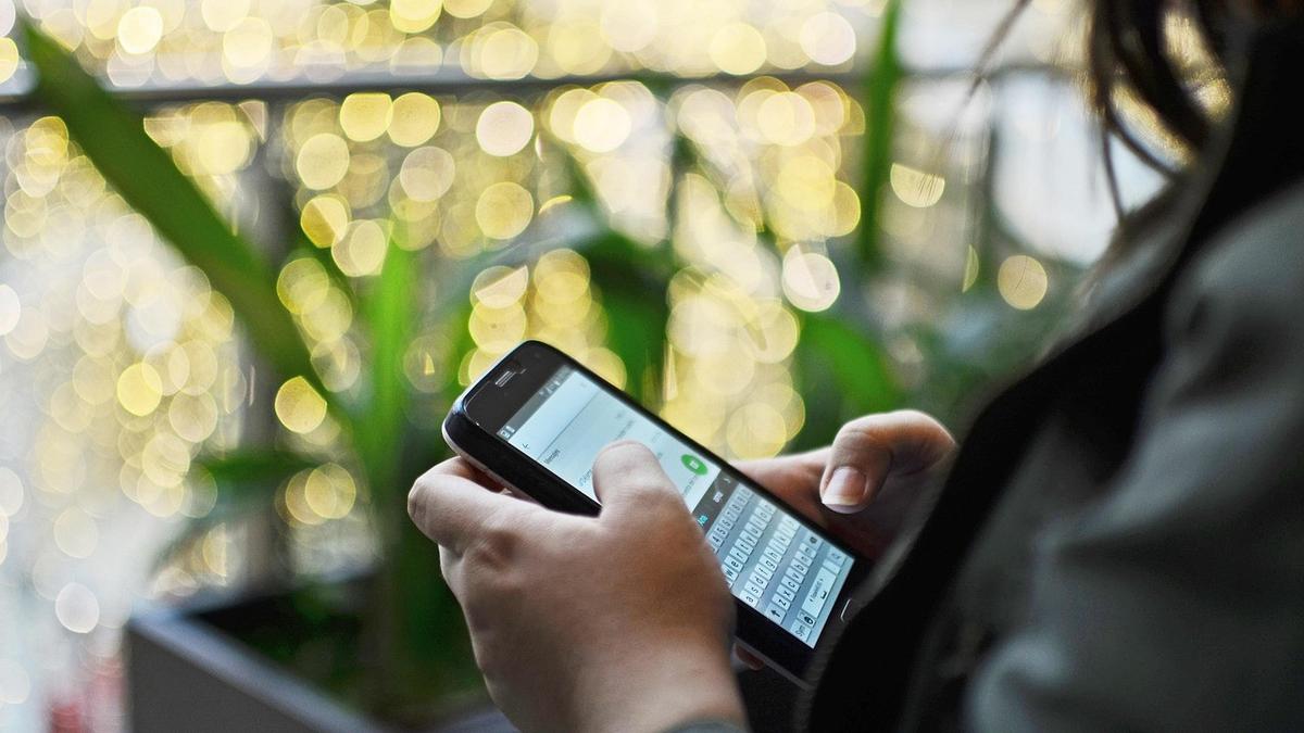 Gary Martin: For text’s sake, will you please pick up your phone?