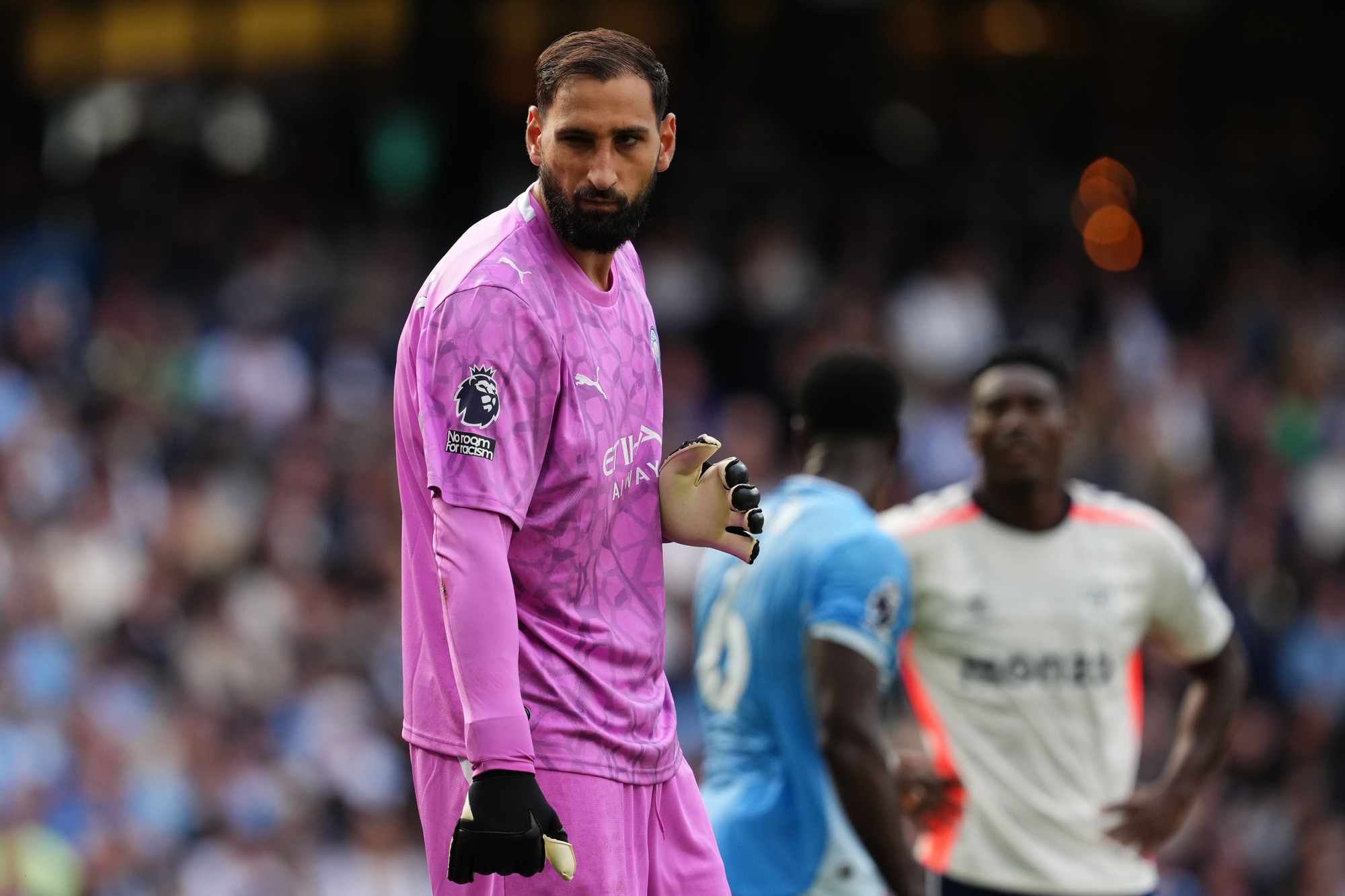 Gianluigi Donnarumma avoids early blunder to save Man City against Coventry