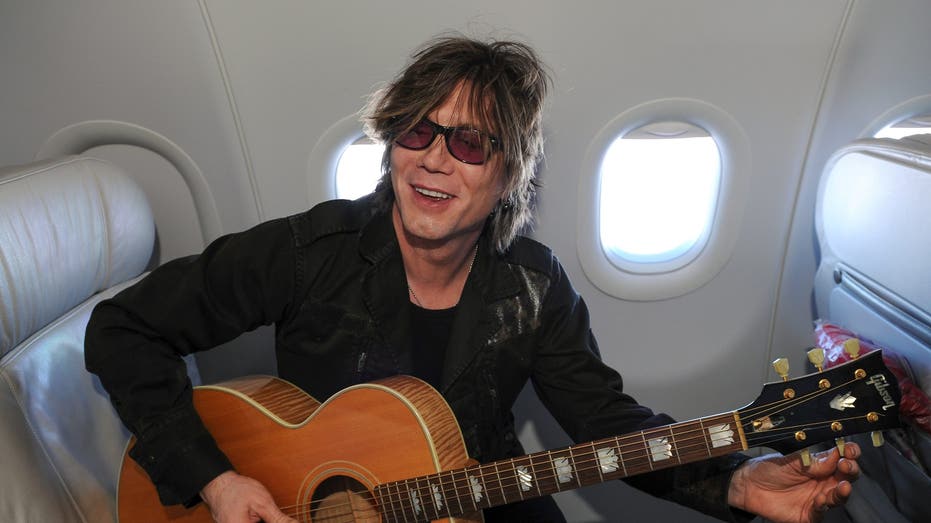 Goo Goo Dolls' John Rzeznik draws line on politics at concerts: 'I'm not going to lecture you'