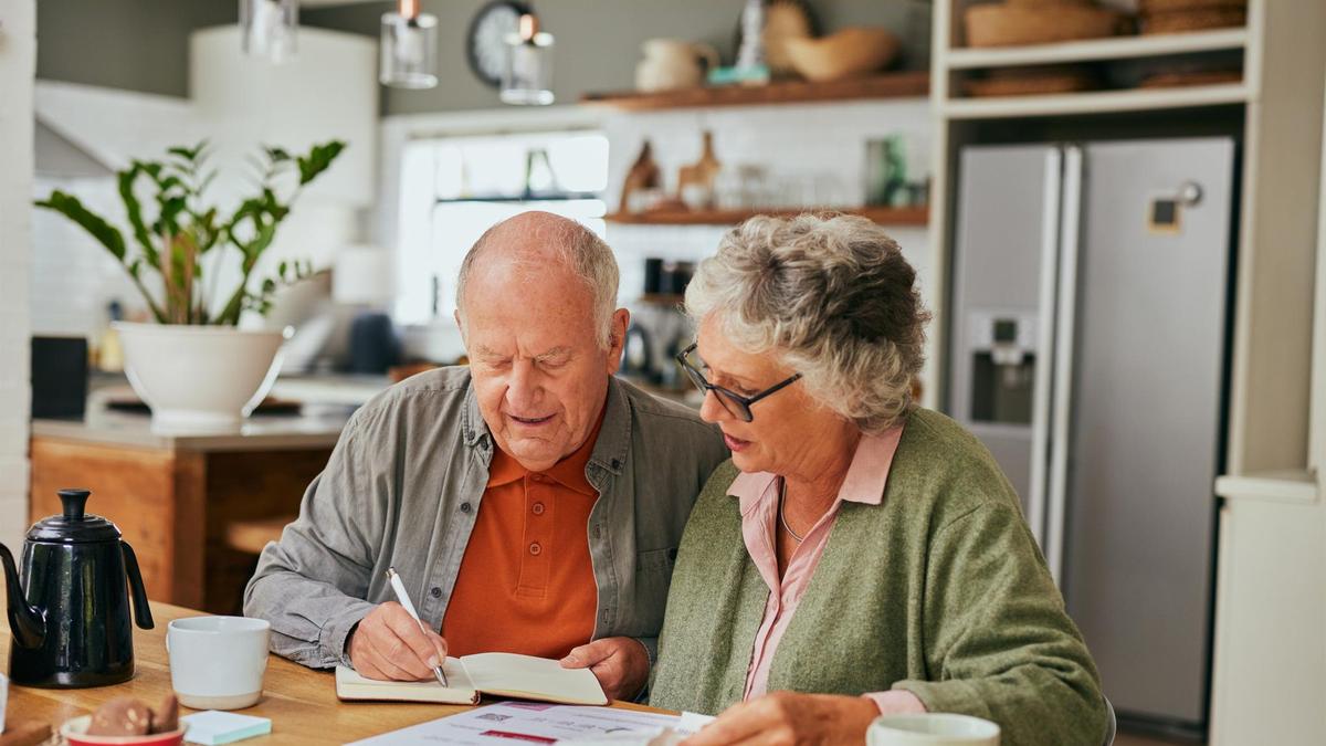 Government to ban aged care providers from charging ‘unreasonable’ new fees