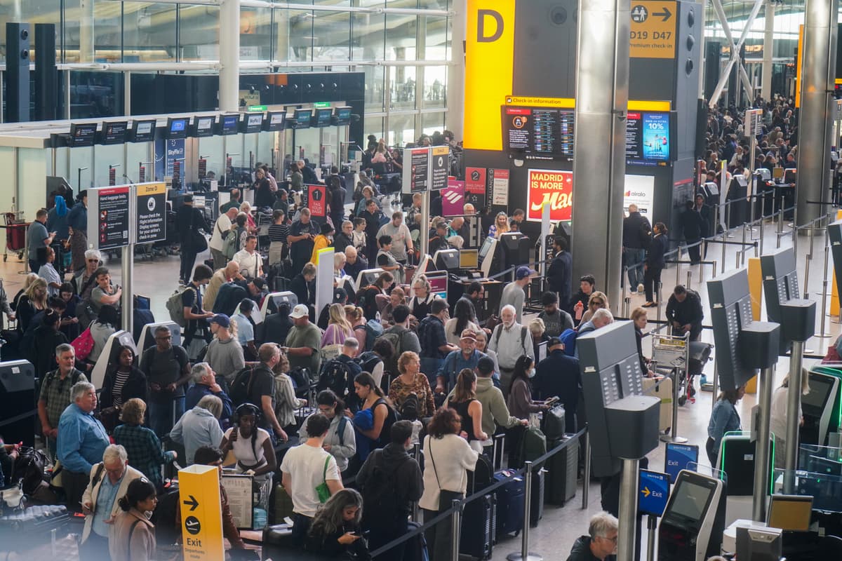 Heathrow and Gatwick delays LIVE: Dozens more London flights cancelled as disruption stretches into third day
