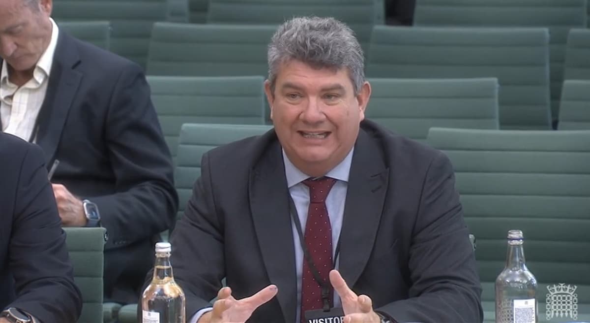 Heathrow and Gatwick flights chaos: Air traffic boss Martin Rolfe on £1.5m given week to come up with answers as he faces call to quit