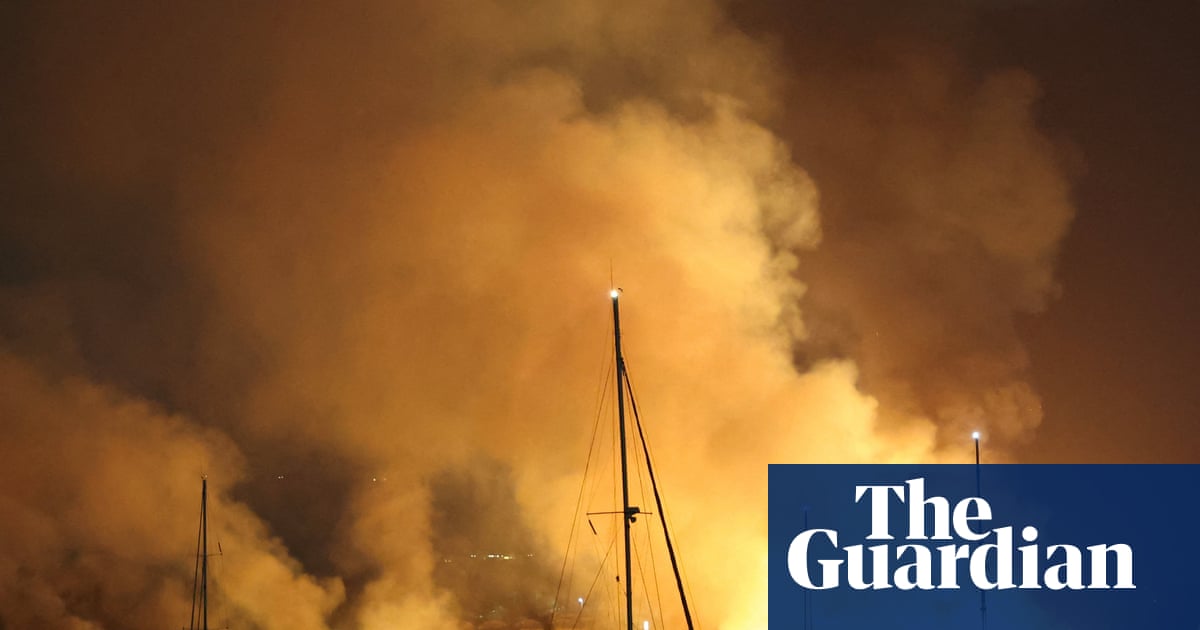 Heatwaves and wildfires are setting back air quality improvements, UN finds