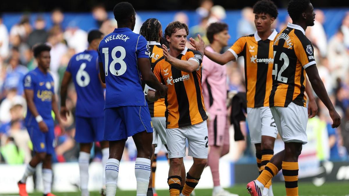Herrington's Hull unbeaten after holding Chelsea in EPL
