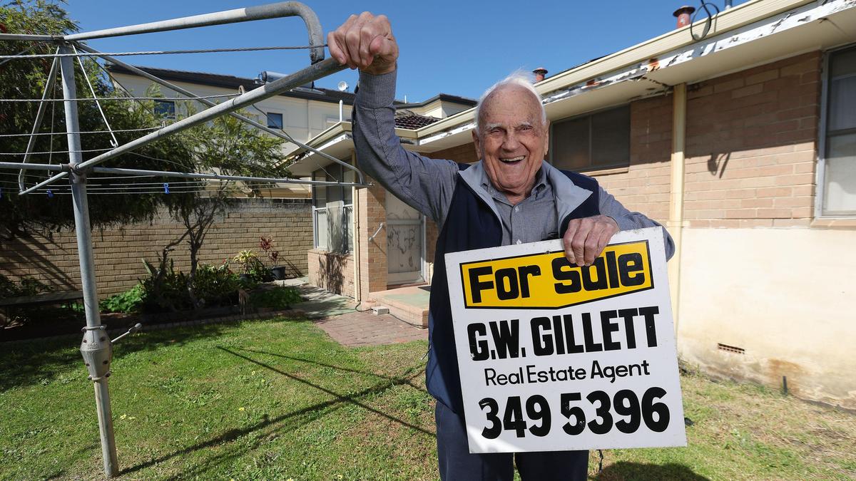 House That! 100 year old Perth man Gerry Gillett sells lifelong home he lived in before move into aged care
