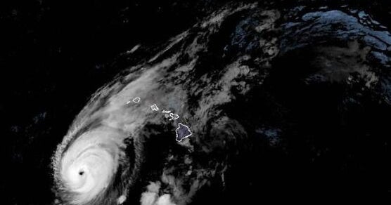 Hurricane warning issued for western Hawaii as Lowell approaches