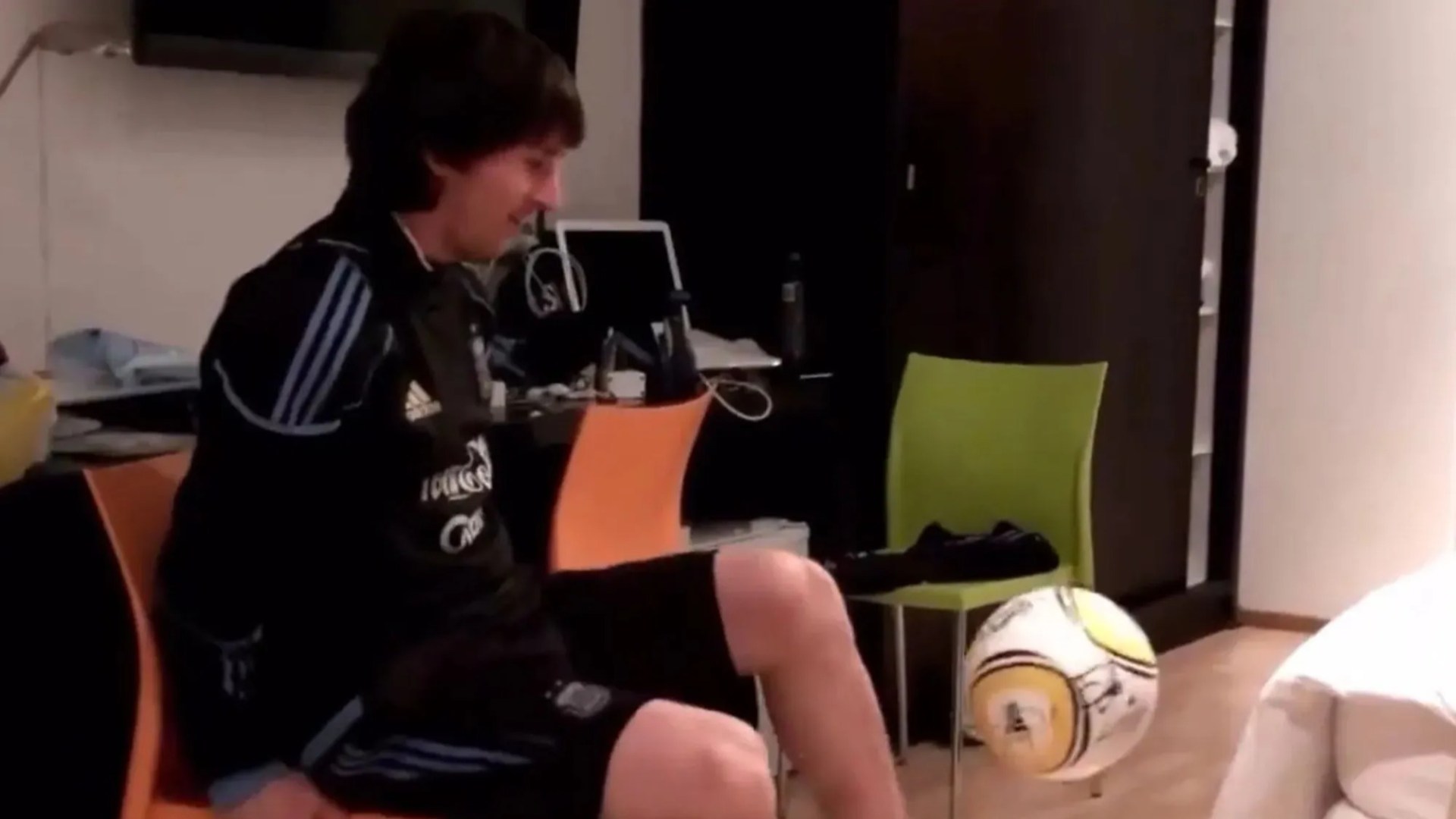 Hypnotic footage of Lionel Messi doing keep-ups while sat on chair in hotel on Argentina duty at 2010 World Cup emerges