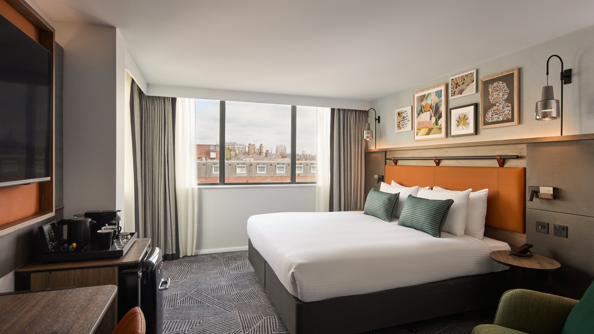 I stayed in the affordable London hotel which feels like luxury without the cost
