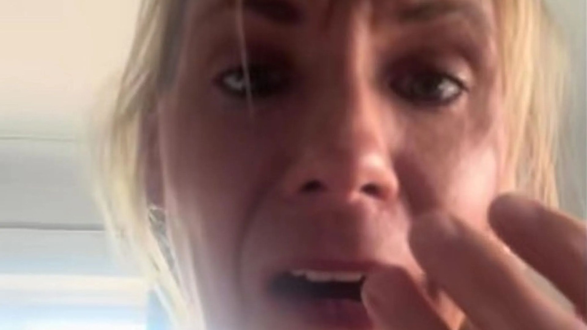 I was showing off my Shein haul when something unexpected fell out of the package – I’m absolutely disgusted