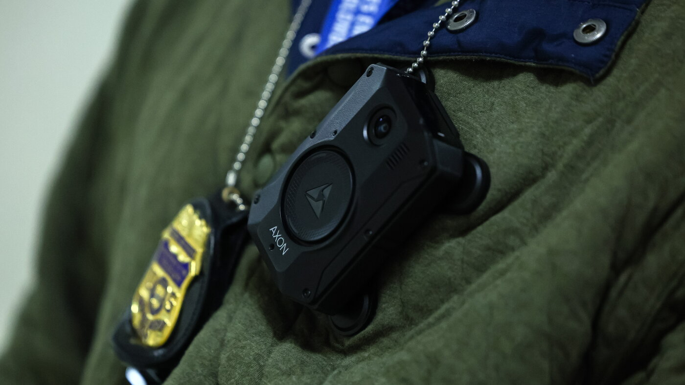 ICE says it now has enough body cameras. And, Congress averts shutdown before midterms