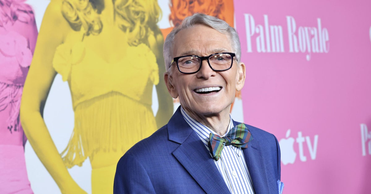 Iconic designer Bob Mackie dies at 87. See photos of legendary stars he dressed.