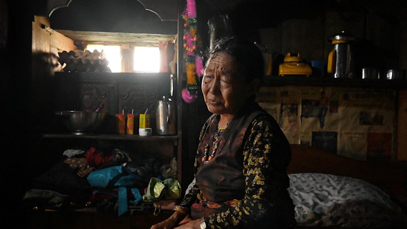 In Nepal, hope gives way to grief. Few are counting on miracles