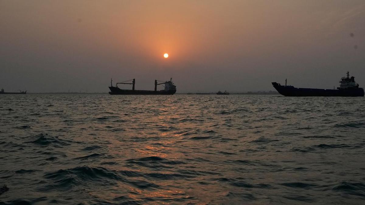 Iran plans Strait of Hormuz ‘exclusion zone’ as Mohsen Rezaei threatens ships attempting to pass