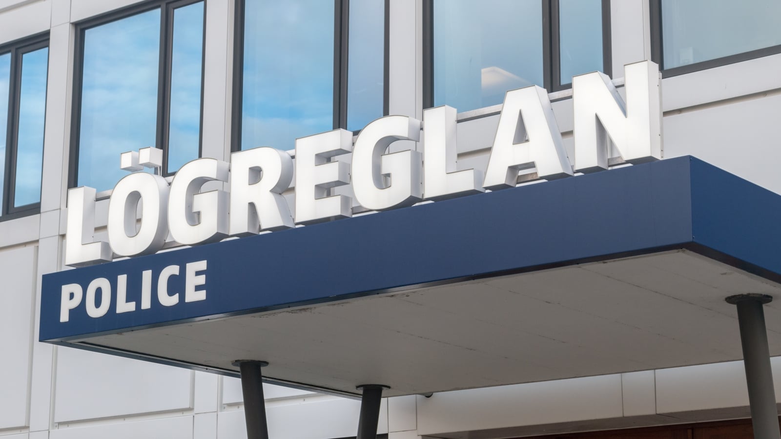 Irish woman, 18, dies in car crash in Iceland - reports