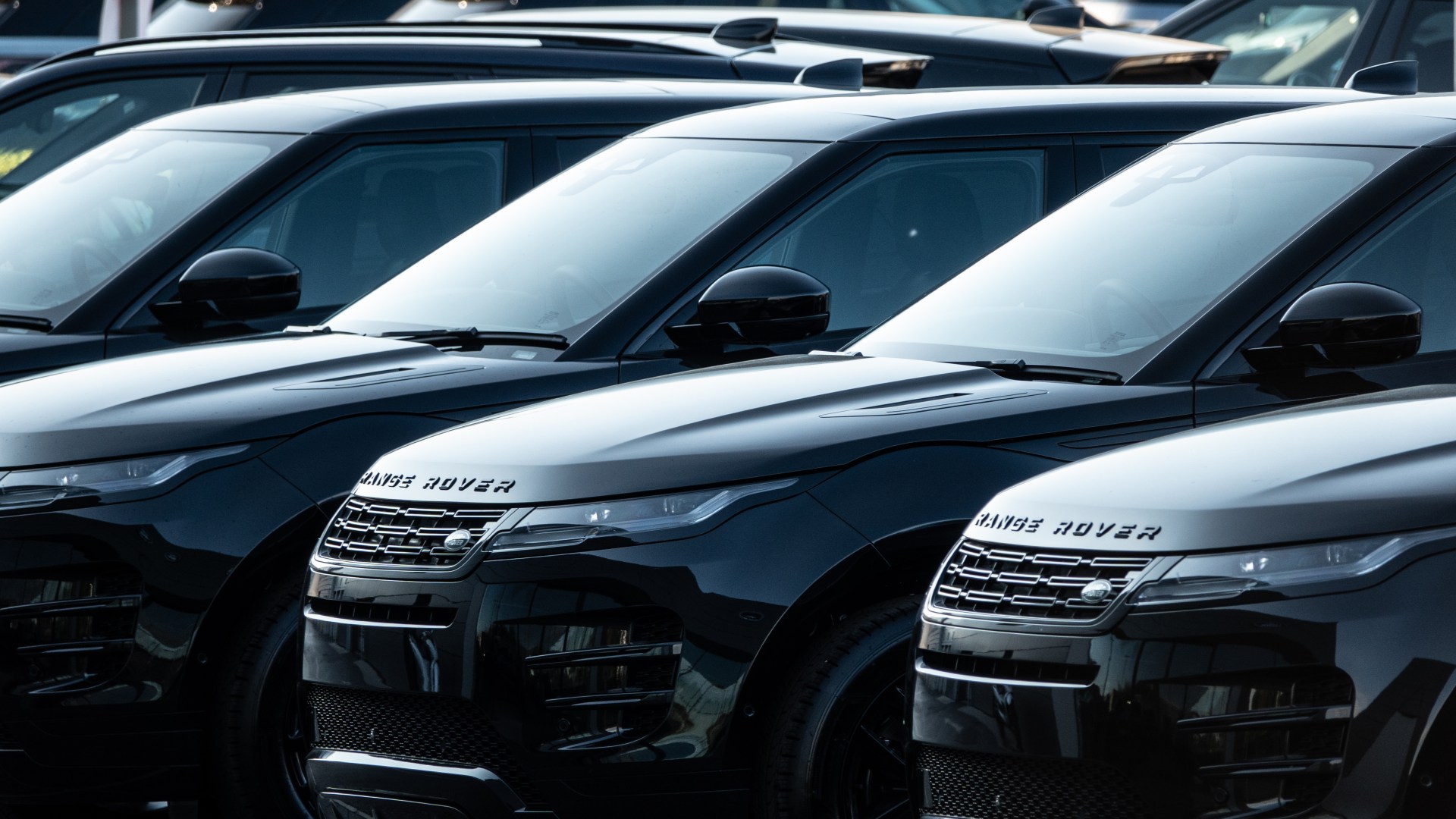 Jaguar Land Rover to cut 4,000 jobs as bosses expected to announce major redundancy programme