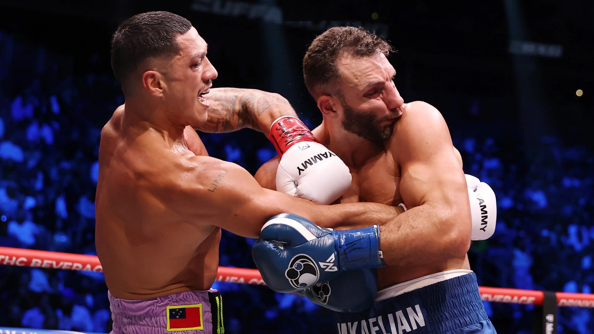 Jai Opetaia ruthlessly knocks out WBC champion Noel Mikaelian… but does NOT walk away with the belt