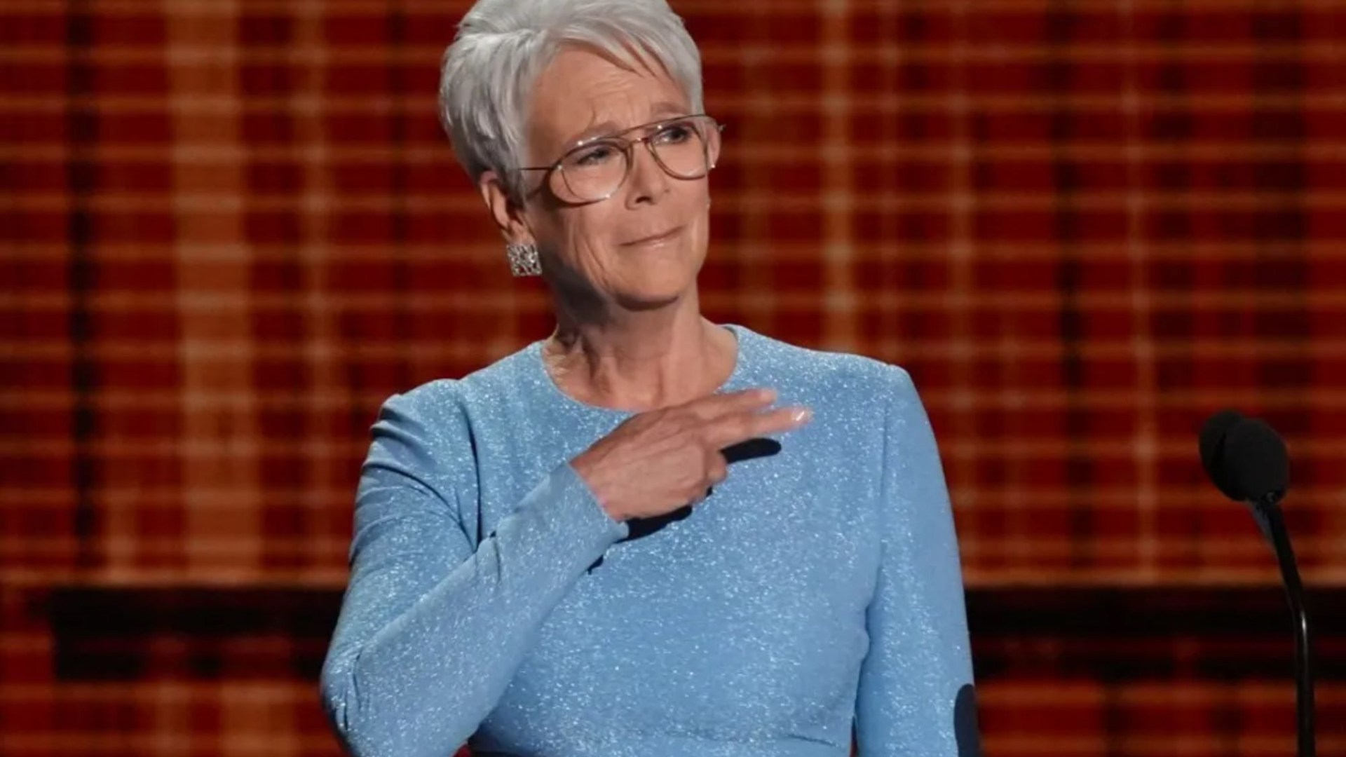 Jamie Lee Curtis breaks down in tears during 2026 Emmys in memoriam as she honors Rob Reiner