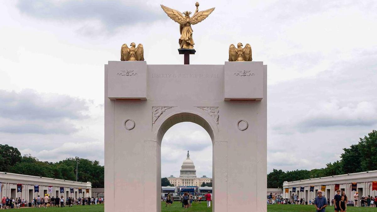 Judge reinforces order barring work on Trump arch