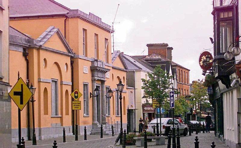 Judge says ‘there is nothing to celebrate’ as Portlaoise woman reaches 100 theft convictions