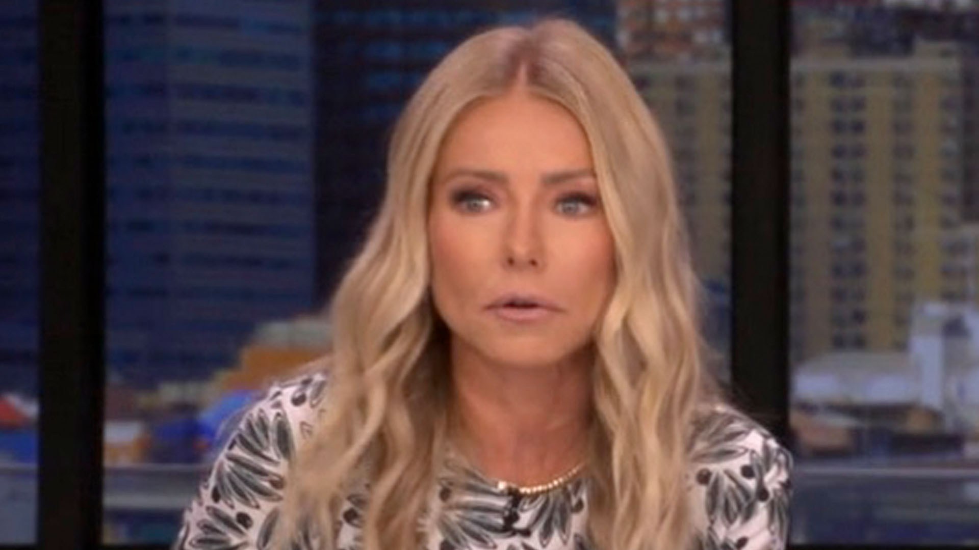 Kelly Ripa makes first live appearance since undergoing major surgery on talk show’s season premiere – see her new smile