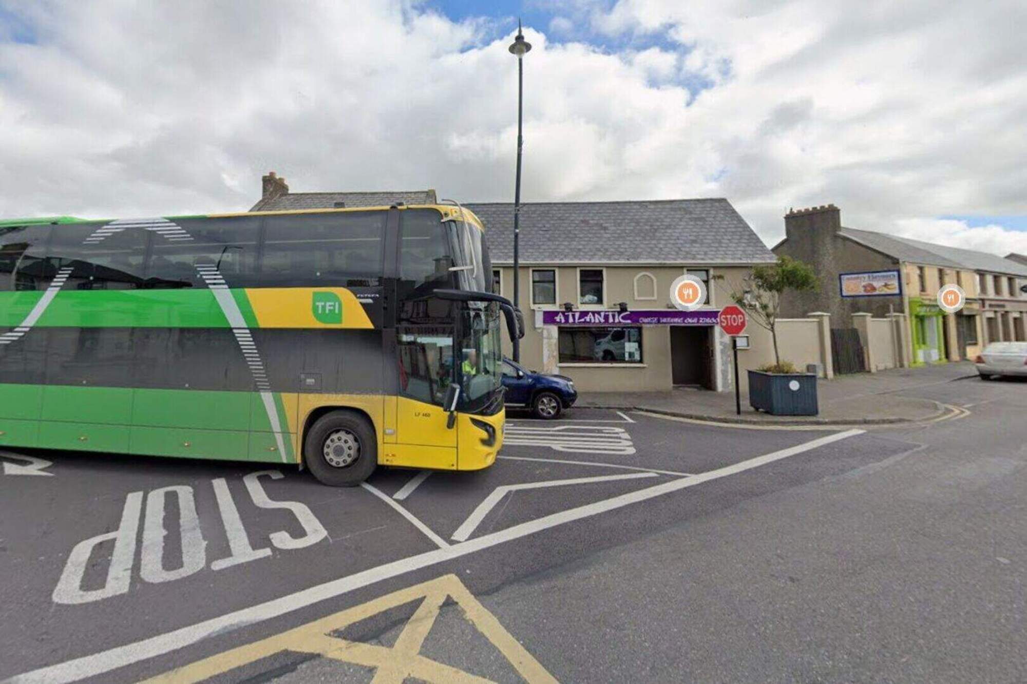 Kerry town’s bus shelter delayed as buses continue to park ‘wherever they want’