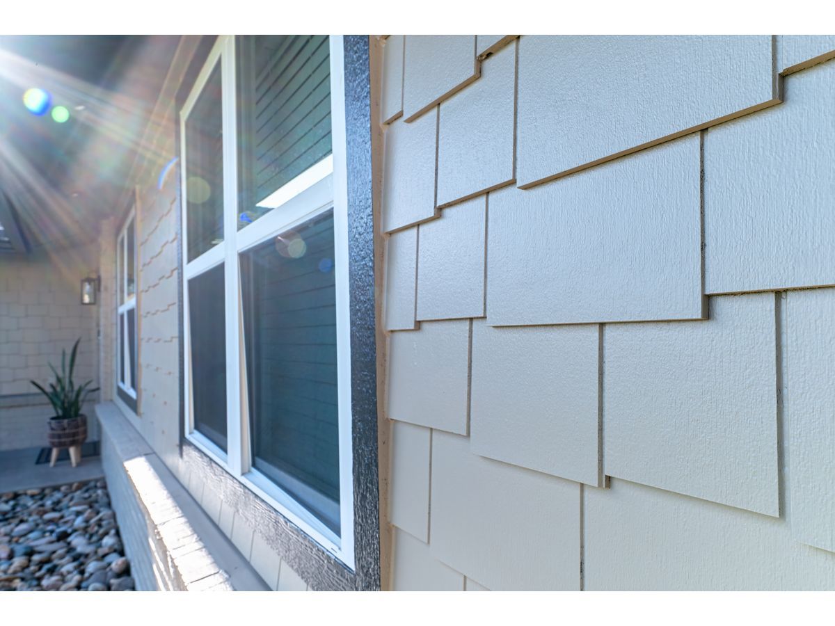 LP Building Solutions Expands Design Options with New LP® SmartSide® Primed 8″ Brushed Smooth Shake Lap Siding