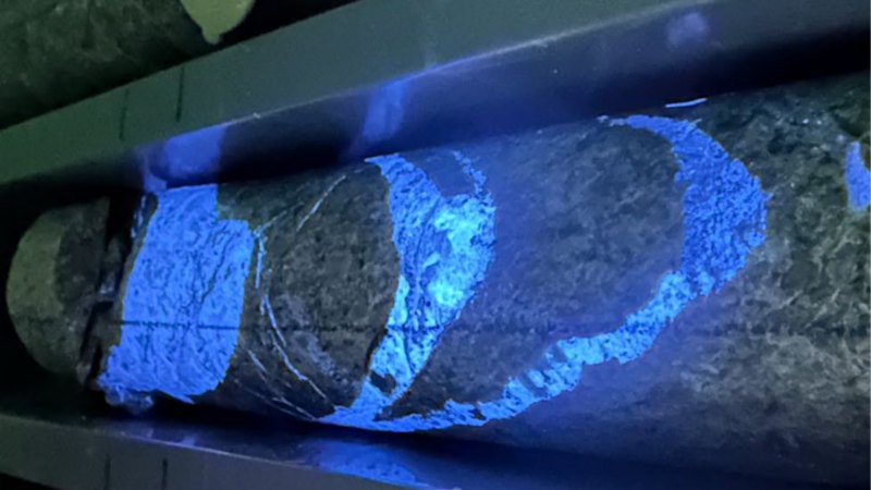 Larvotto strikes gold-antimony-tungsten riches in NSW