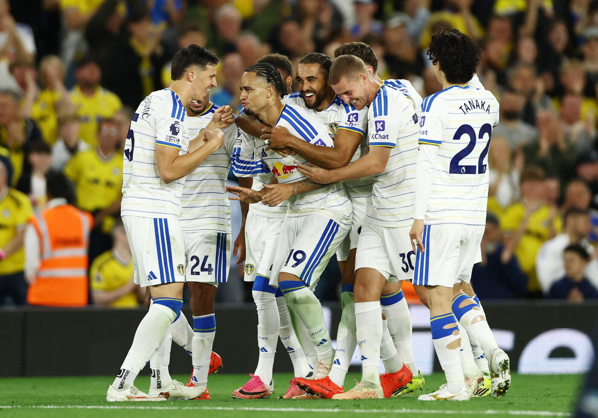 Leeds turn on the style to thrash sorry Newcastle at Elland Road