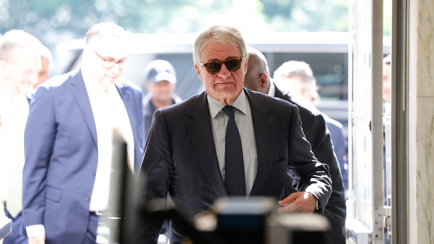 Leon Black defies subpoena to testify in Epstein inquiry and sues House panel