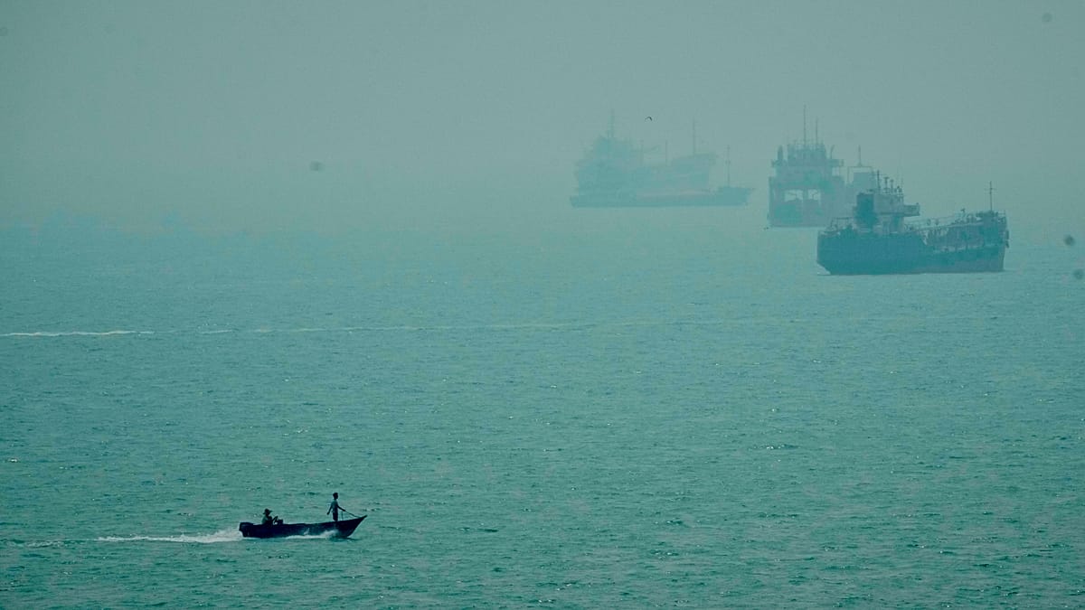 Losing access to Bab el-Mandeb would be 'catastrophic for the entire world,' Qatar warns