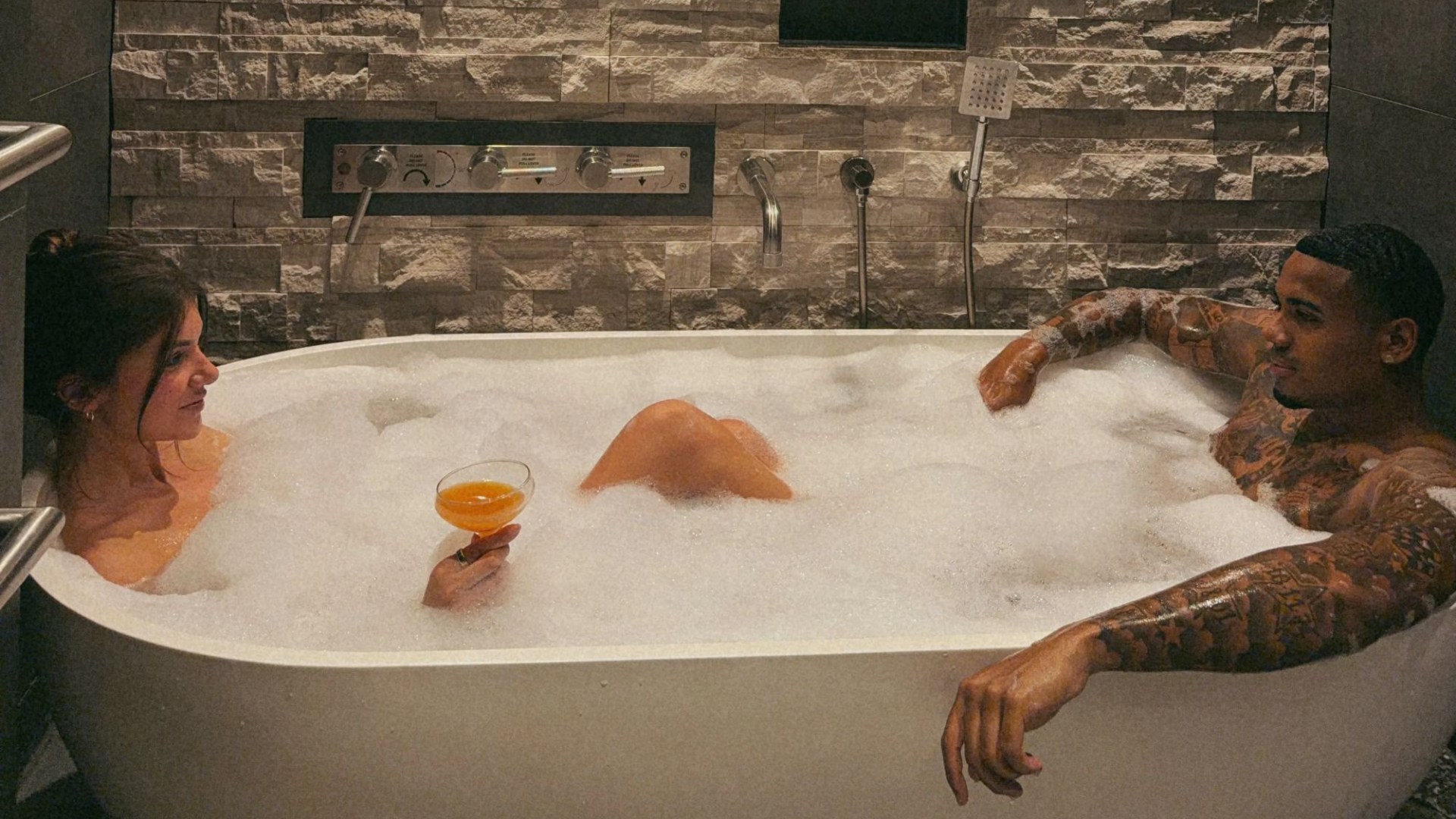 Love Island’s Samie and Tyrique strip off for steamy bath snap after moving in together