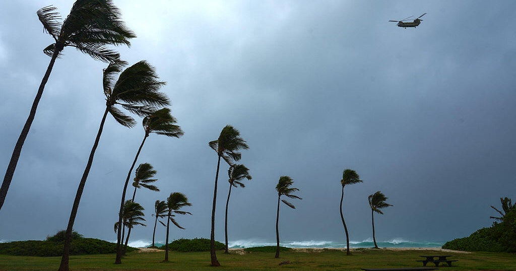 Lowell lashes Hawaii, knocking out power to thousands as flood risk continues