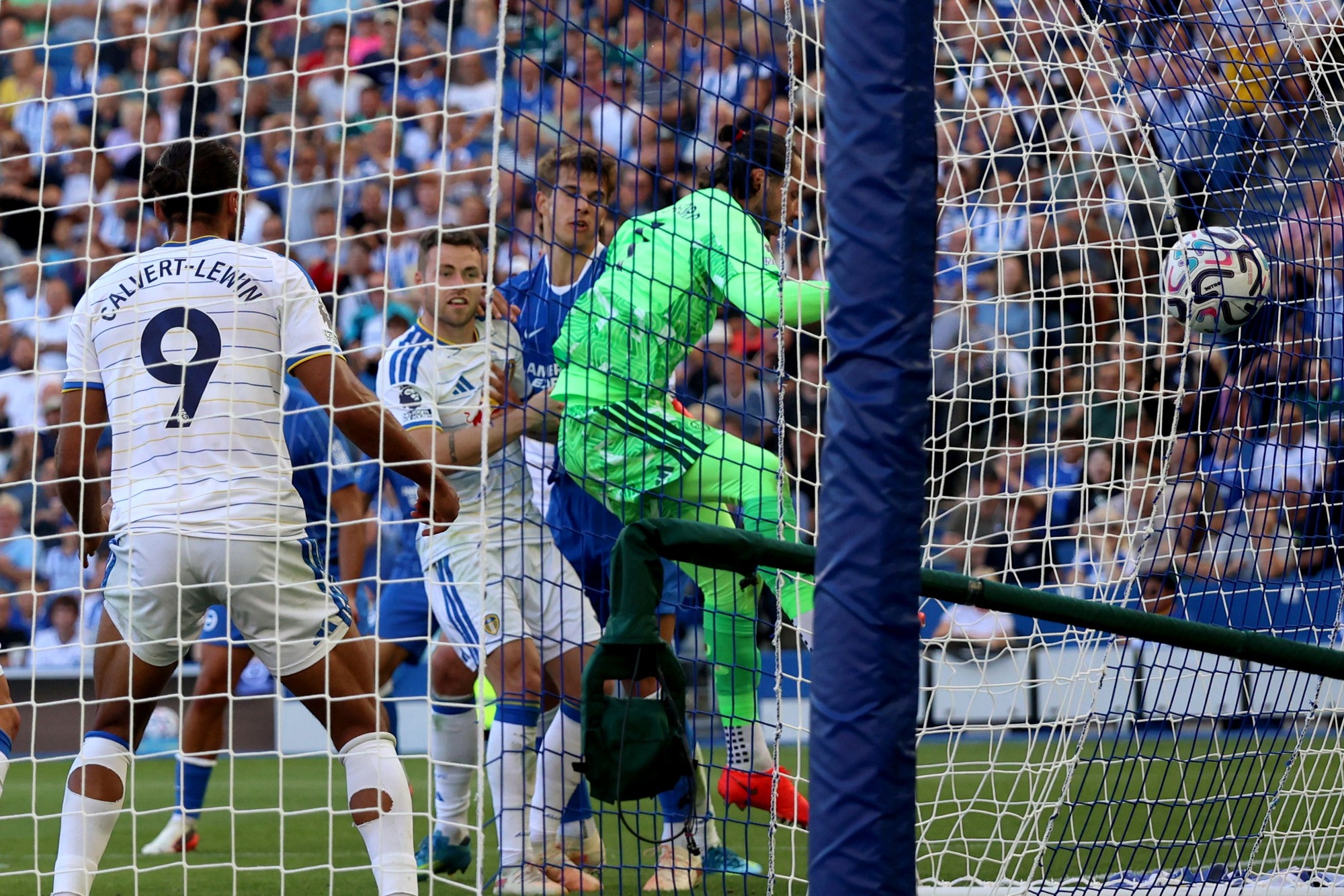 Luka Vuskovic scores equaliser as Brighton hit back to draw with Leeds