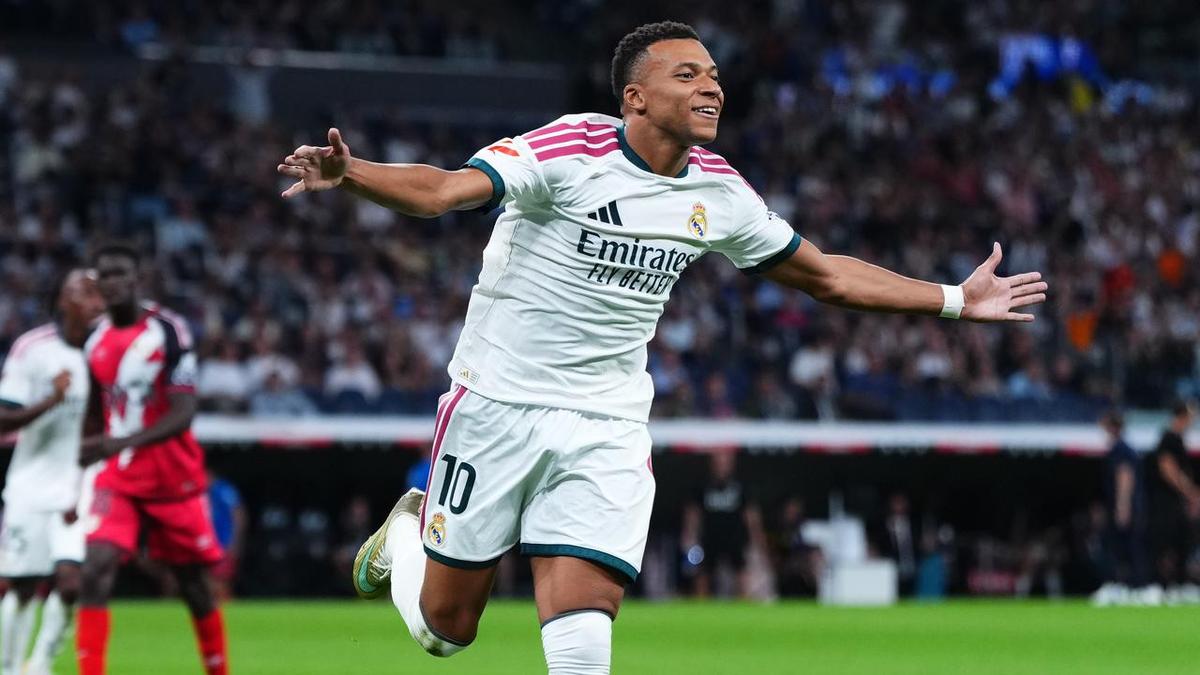Madrid bounce back to join Barcelona at La Liga summit