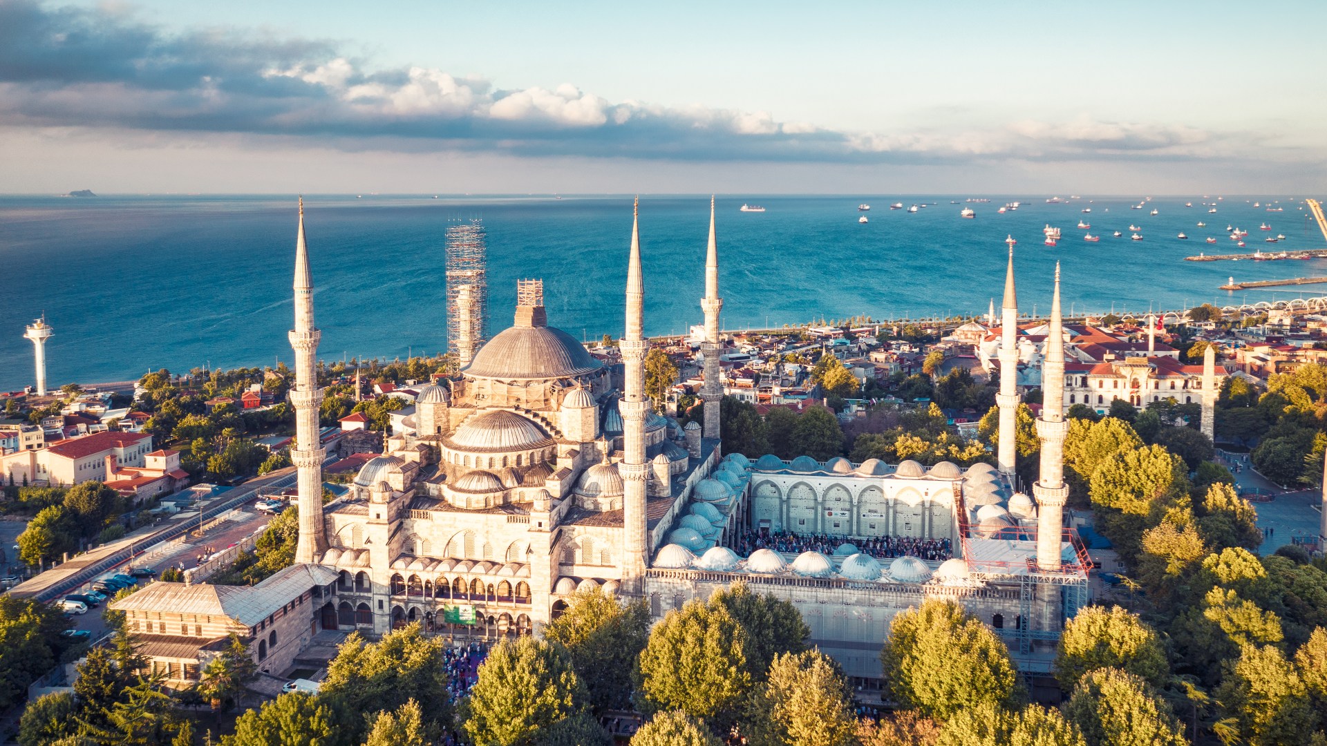 Major airline launches ‘kids fly free’ package holidays with deals from £249pp