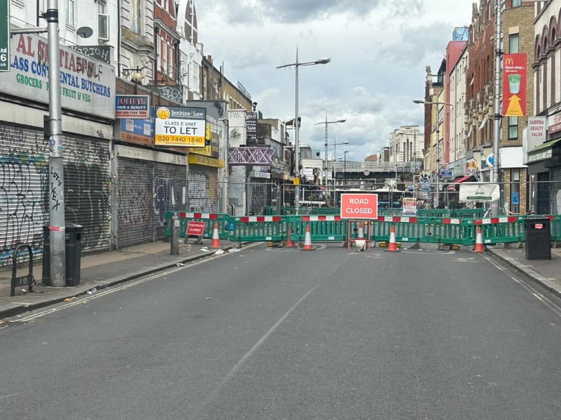 Major south London road closed over dangerous building fears
