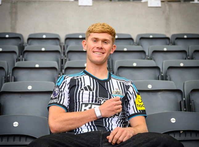 Man Utd dealt blow as details of Lewis Hall’s Newcastle contract are revealed
