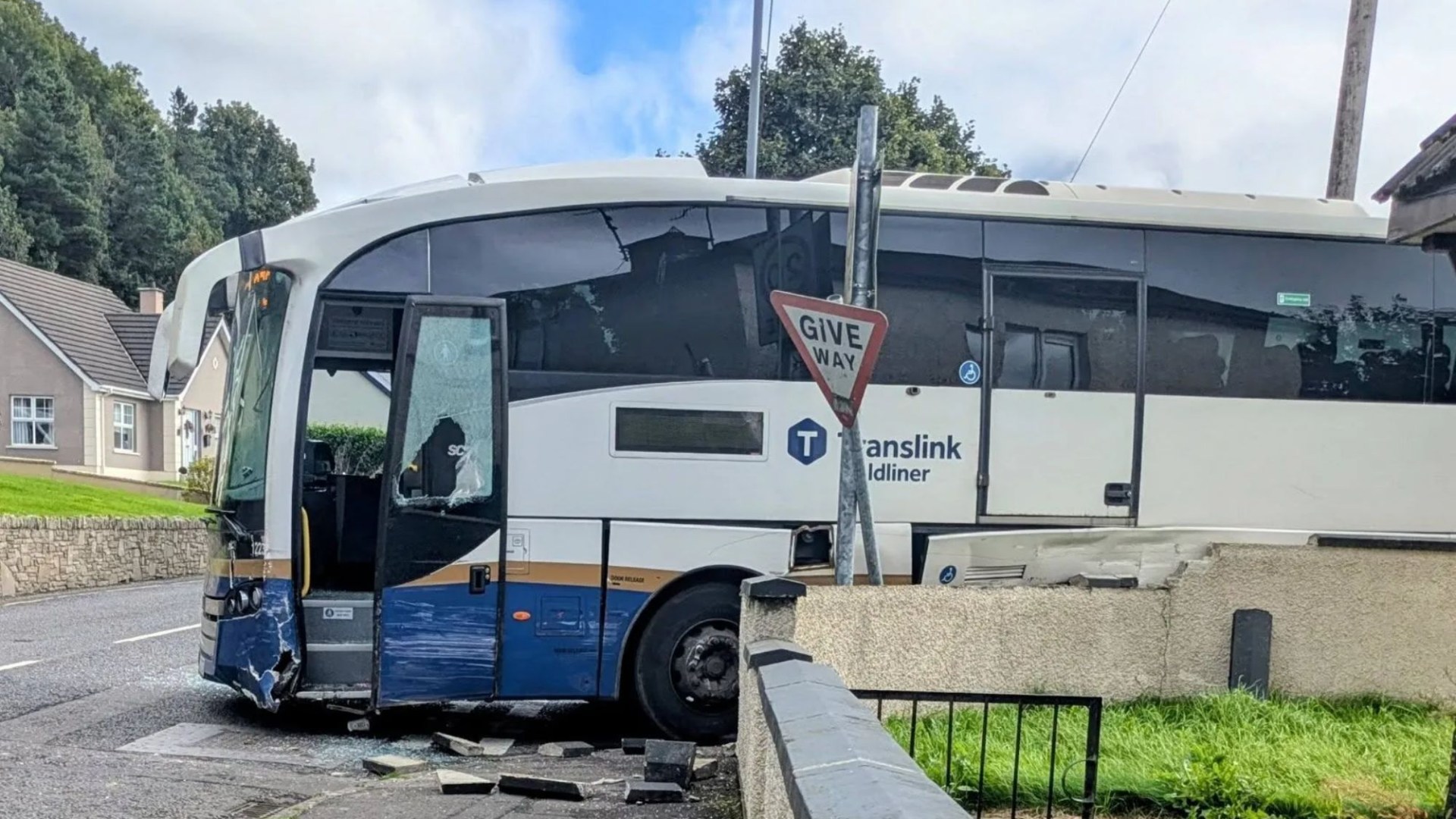 Man arrested after allegedly holding bus driver hostage with knife in Tyrone and leading cops on high-speed chase