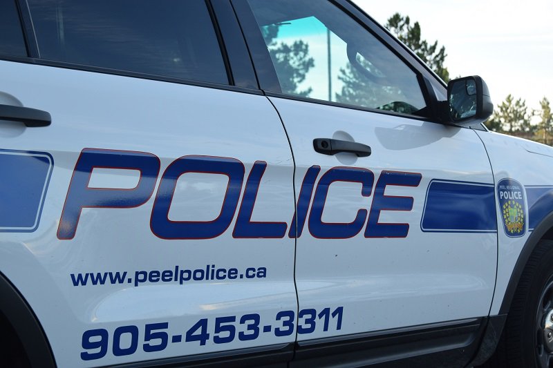 Man critically injured in Mississauga stabbing. 1 suspect in custody, 1 other at large